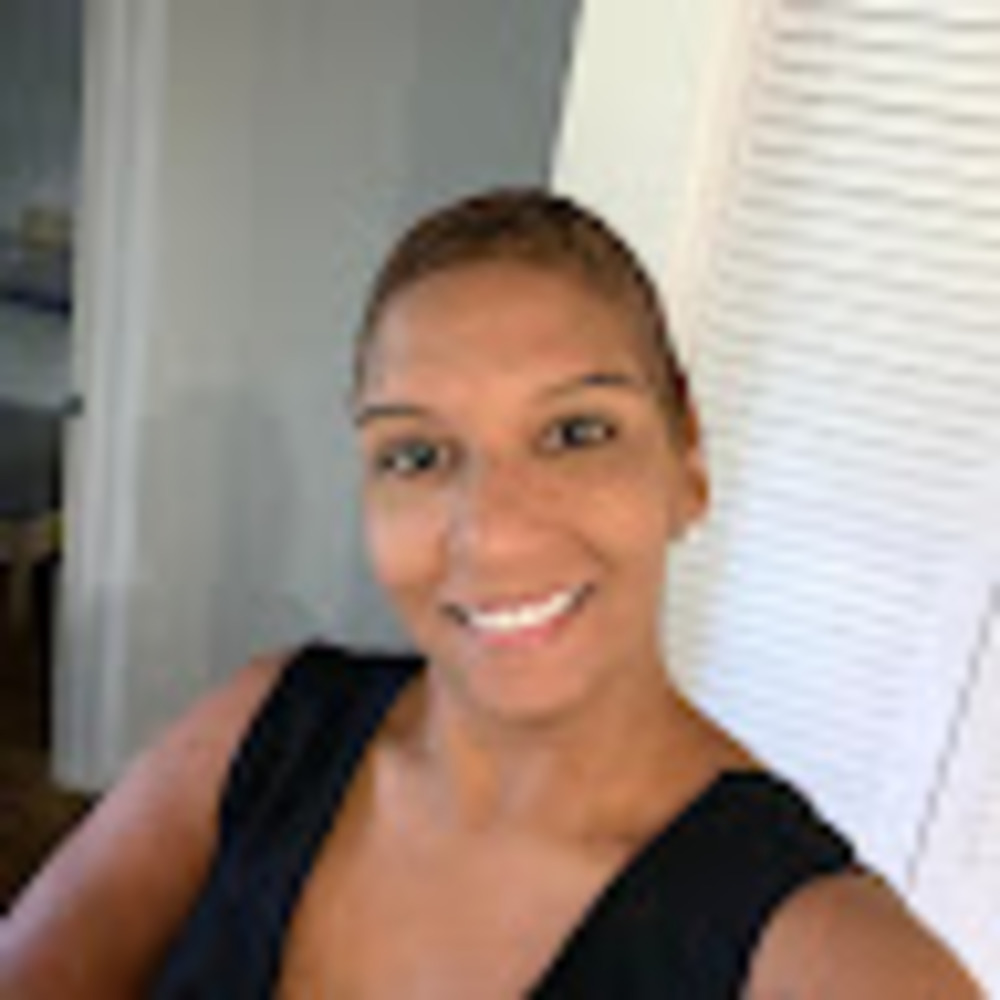 Meet your Posher, Elaine braga
